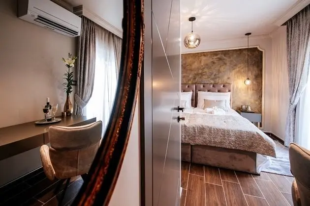 Exclusive Oda, 1 Büyük (Queen) Boy Yatak, Özel Banyo, Şehir Manzaralı