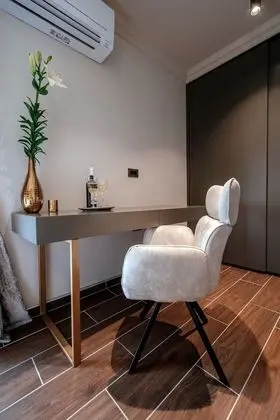 Exclusive Oda, 1 Büyük (Queen) Boy Yatak, Özel Banyo, Şehir Manzaralı