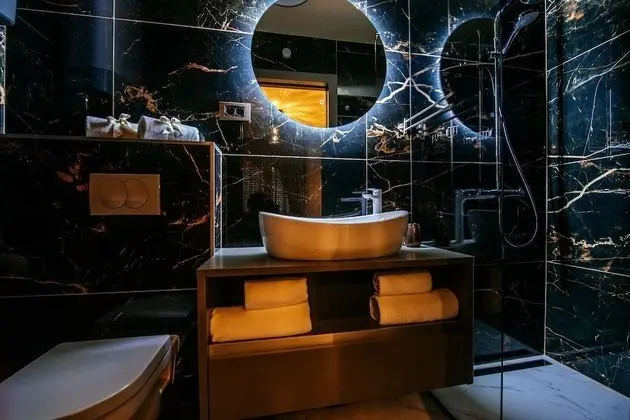 Exclusive Oda, 1 Büyük (Queen) Boy Yatak, Özel Banyo, Şehir Manzaralı