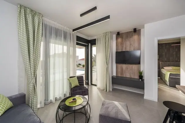 Luxury Villa, 3 Yatak Odası, Kişiye Özel Havuzlu, Deniz Manzaralı