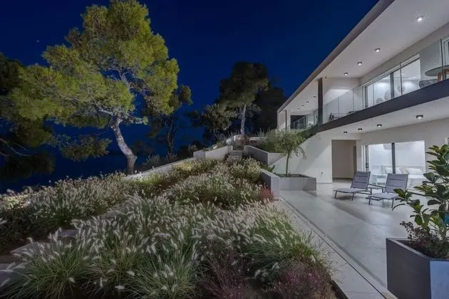 Royal Villa