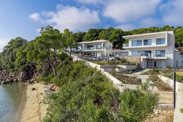 Royal Villa