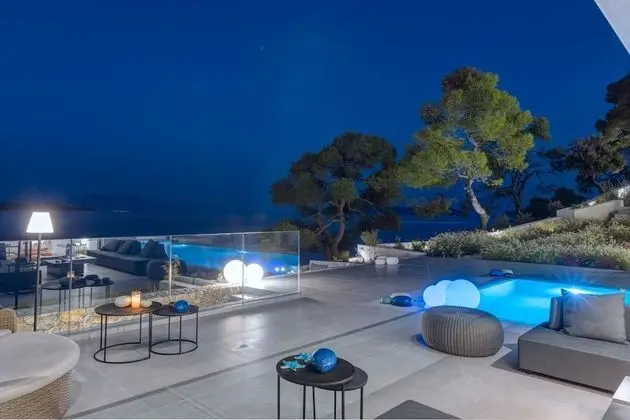 Royal Villa