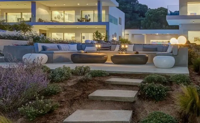 Royal Villa