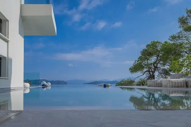 Royal Villa