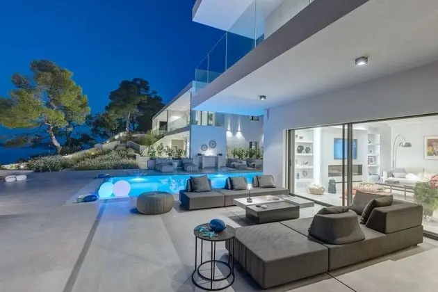 Royal Villa