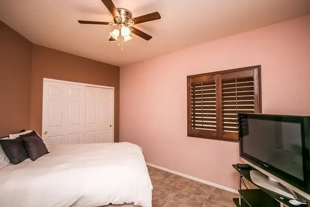 Ev (4 Bedrooms)