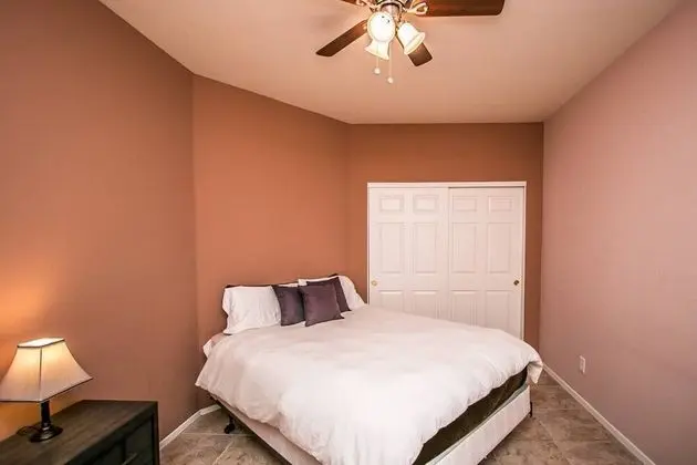 Ev (4 Bedrooms)