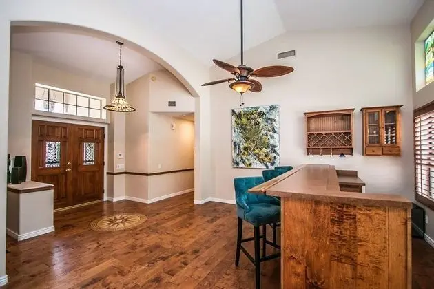 Ev (4 Bedrooms)
