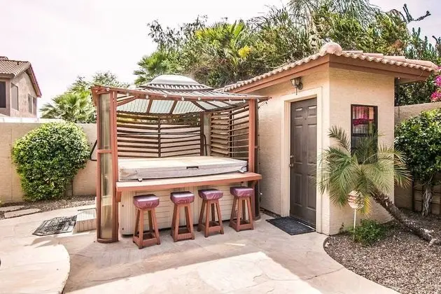 Ev (4 Bedrooms)