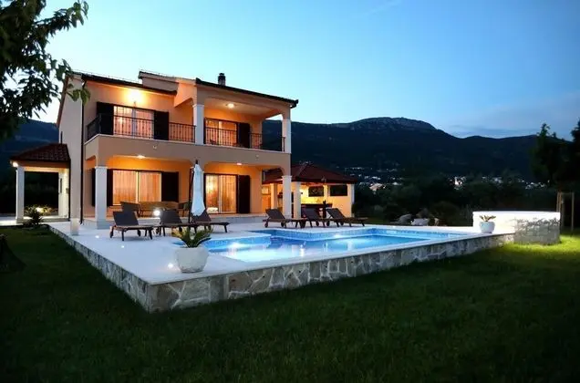 Villa, Birden Çok Yatak