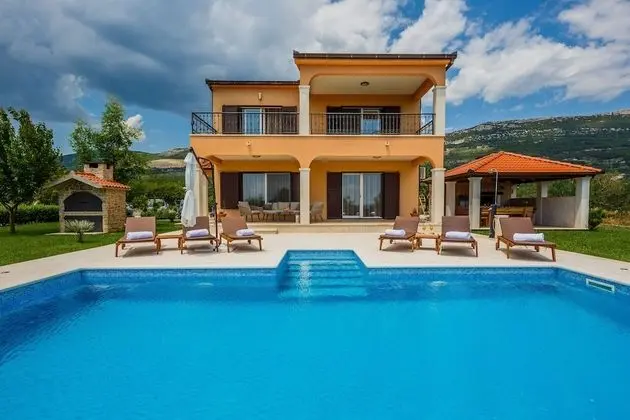 Villa, Birden Çok Yatak