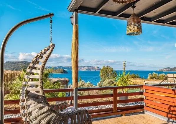 Deniz Manzaralı Deluxe Teraslı Oda