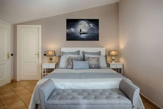 Villa, 4 Yatak Odası, Şömine
