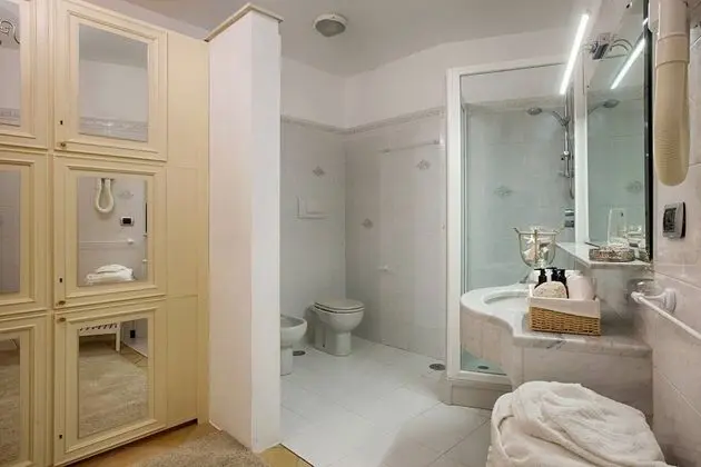 Villa, 4 Yatak Odası, Şömine