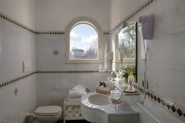 Villa, 4 Yatak Odası, Şömine