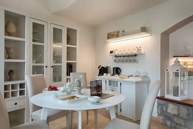 Villa, 4 Yatak Odası, Şömine