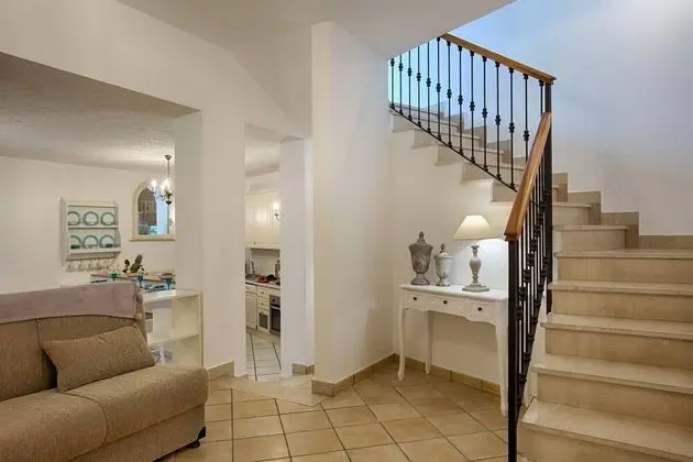 Villa, 4 Yatak Odası, Şömine