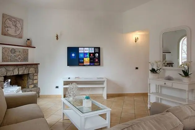 Villa, 4 Yatak Odası, Şömine