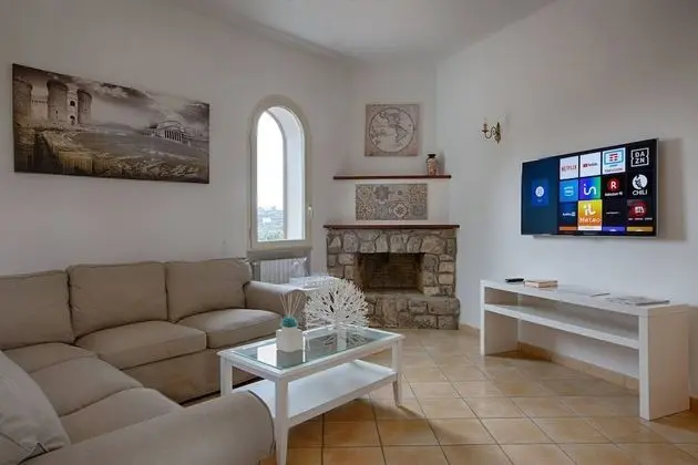 Villa, 4 Yatak Odası, Şömine