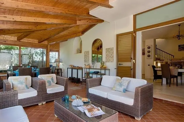 Villa, 4 Yatak Odası, Şömine