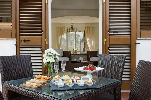 Villa, 4 Yatak Odası, Şömine