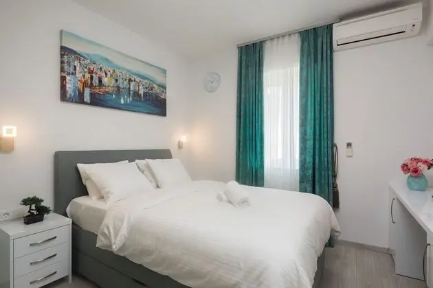 Deluxe Tek Büyük veya İki Ayrı Yataklı Oda