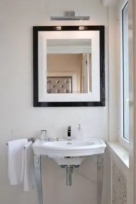 Standard Tek Büyük Yataklı Oda, Balkon, Şehir Manzaralı