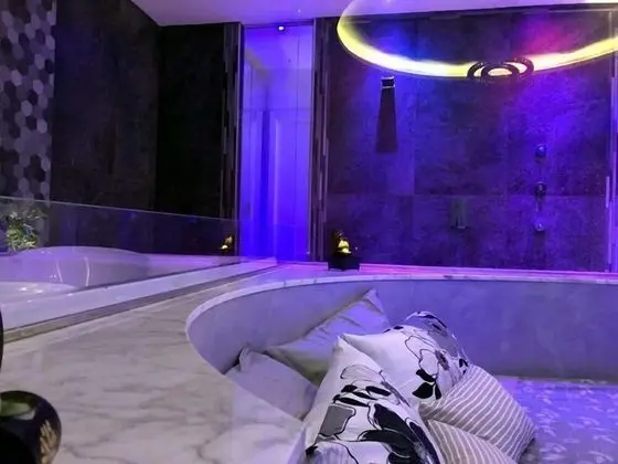 Deluxe Süit, Jakuzi