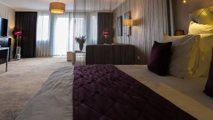 Royal Suite Canal View, 1 King Bed, Non Smoking, Kitchen