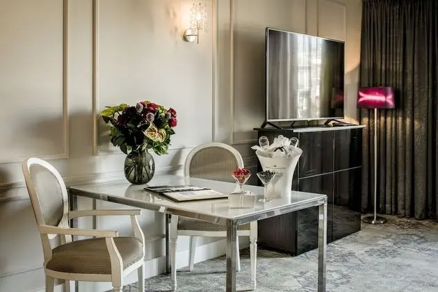 Royal Suite Canal View, 1 King Bed, Non Smoking, Kitchen