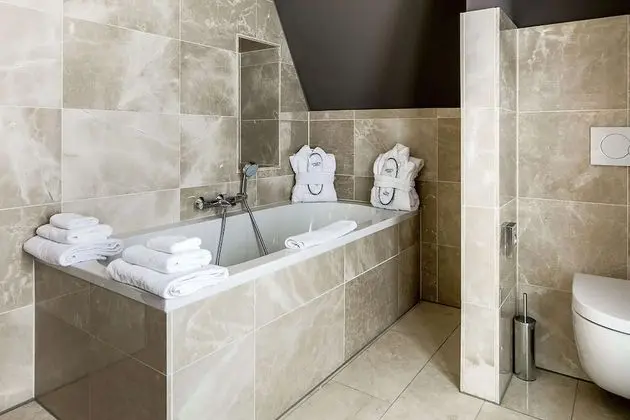 Superior Suite Canal View, 1 King Bed, Non Smoking, Kitchen