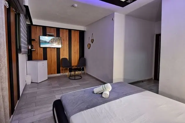 Tek Büyük Yataklı Oda
