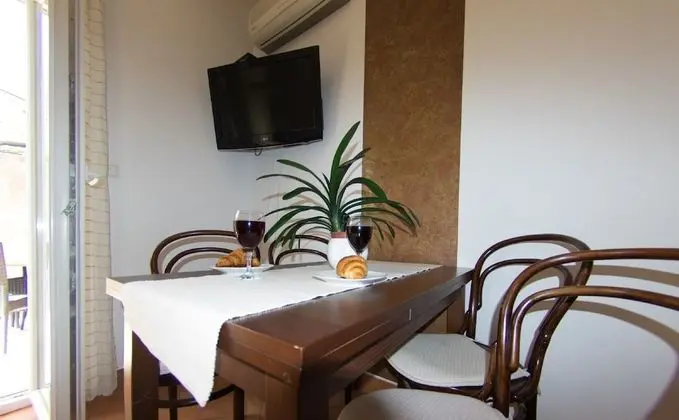 Apart Daire, 2 Yatak Odası, Bahçe Manzaralı