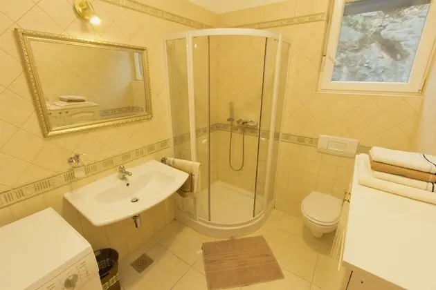 Apart Daire, 2 Yatak Odası, Bahçe Manzaralı