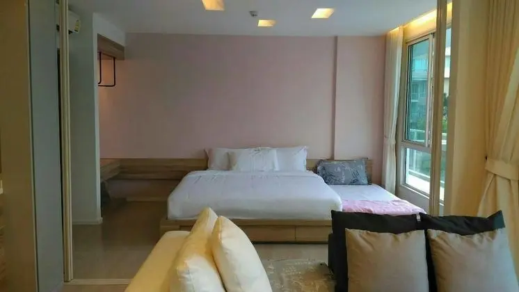 1 Bedroom Apartment with Pool View