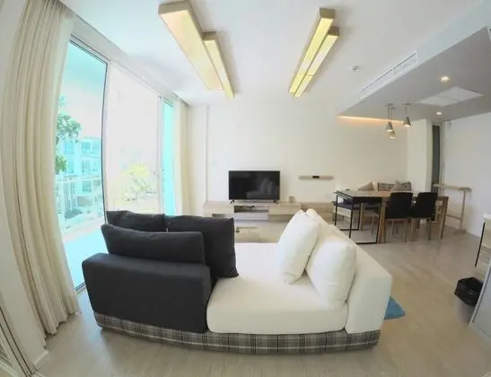 2 Bedrooms Apartment with Pool View