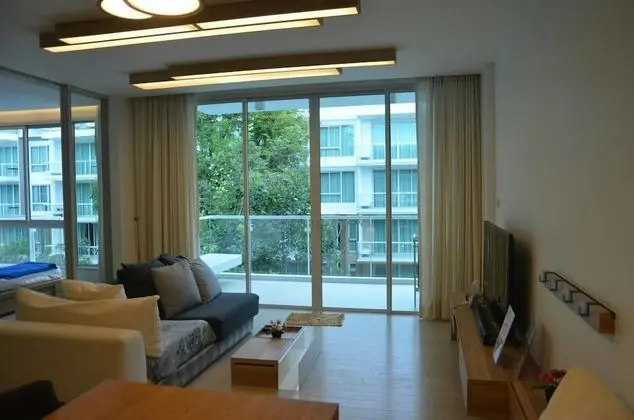 2 Bedrooms Apartment with Pool View