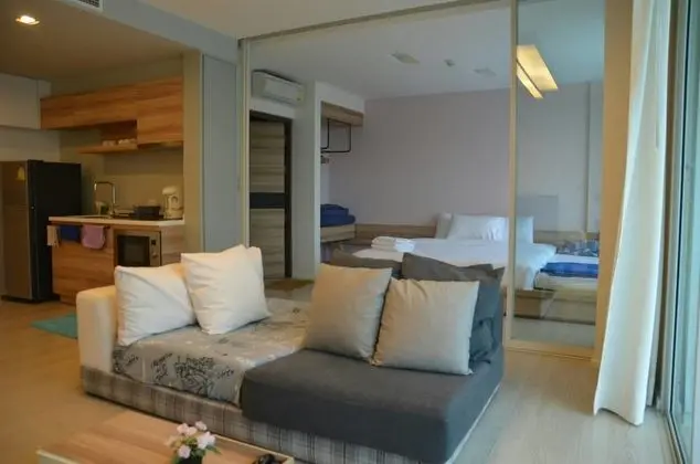2 Bedrooms Apartment with Pool View