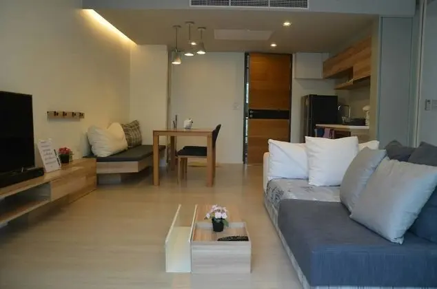2 Bedrooms Apartment with Pool View