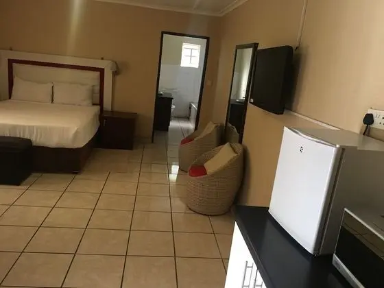 Standard Tek Büyük Yataklı Oda