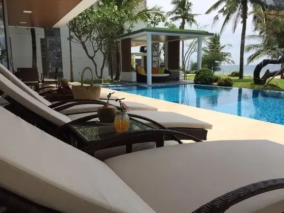 Luxury Villa (8 Bedrooms)