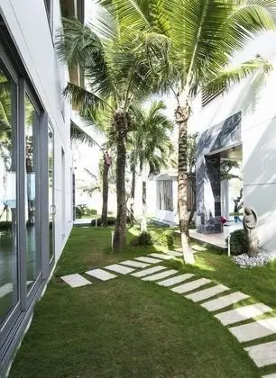 Luxury Villa (8 Bedrooms)