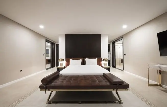 Luxury Villa (8 Bedrooms)