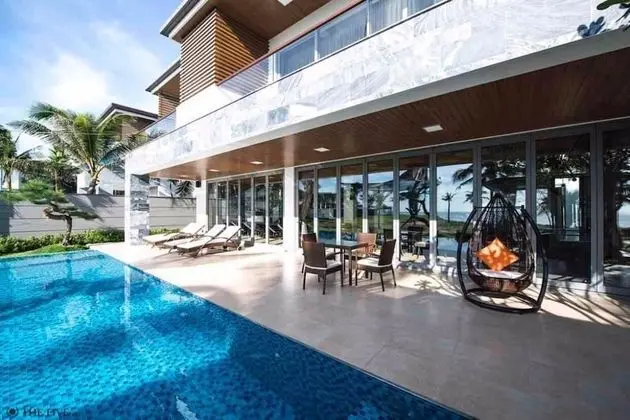Luxury Villa (8 Bedrooms)