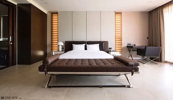 Luxury Villa (8 Bedrooms)