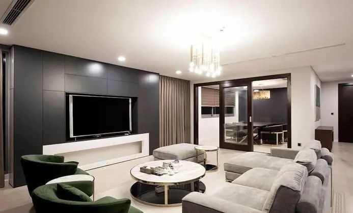 Luxury Villa (8 Bedrooms)