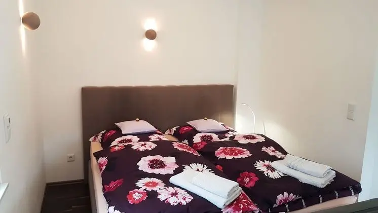 Superior Apart Daire, 1 Büyük (Queen) Boy Yatak ve Çekyat (incl. end cleaning fee €35)