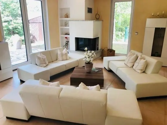 Luxury Villa (incl. cleaning fee 40 EUR per person)