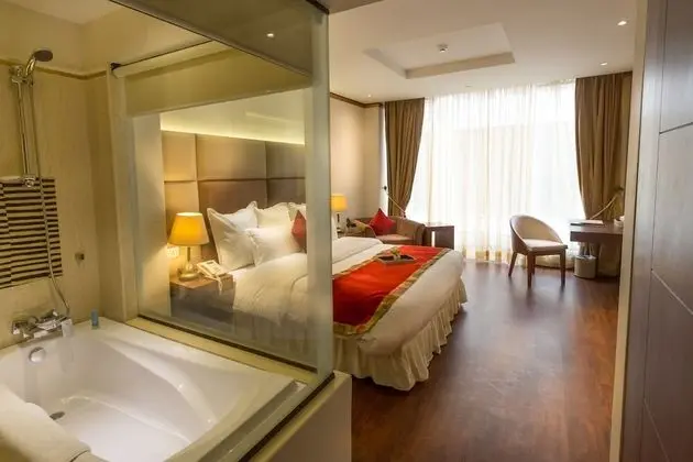 Deluxe Tek Büyük Yataklı Oda